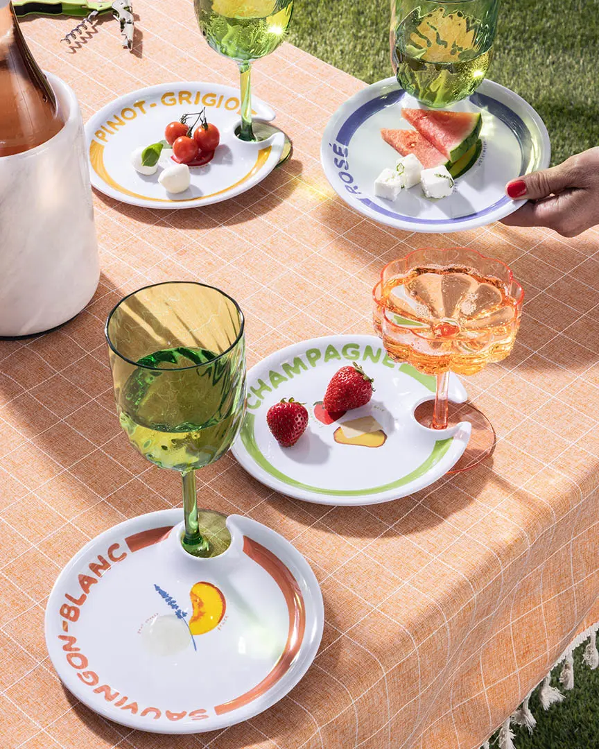 Melamine wine holder appetizer plates