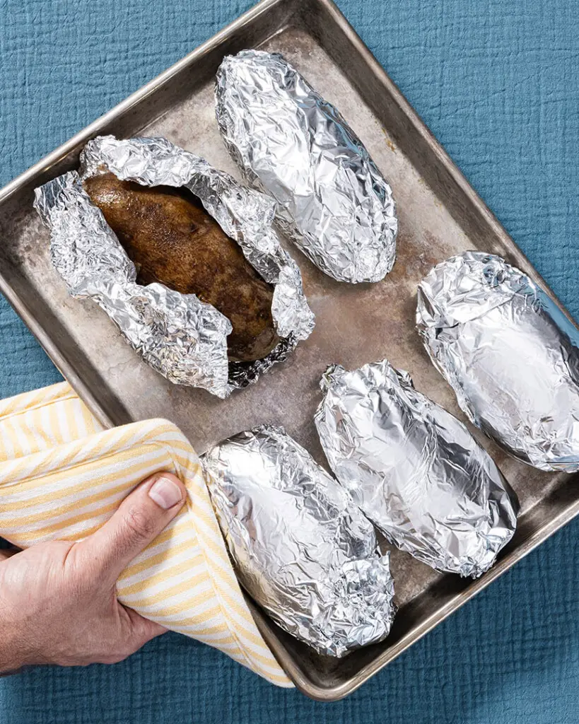how to cook baked potatoes