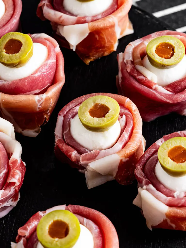 halloween eyeballs hors d'oeuvres