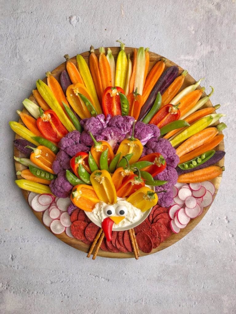 cute thanksgiving appetizer board