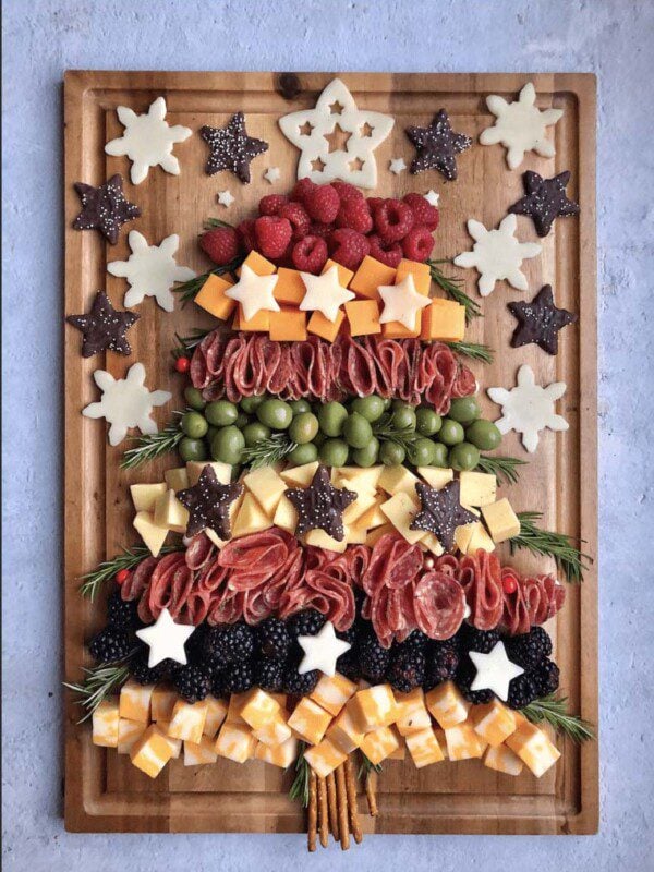 christmas tree charcuterie board