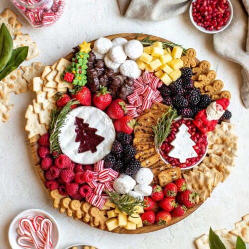 christmas brie cheese board