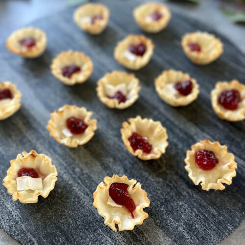 Cranberry Brie Bites in Phyllo Cups | Ain't Too Proud To Meg