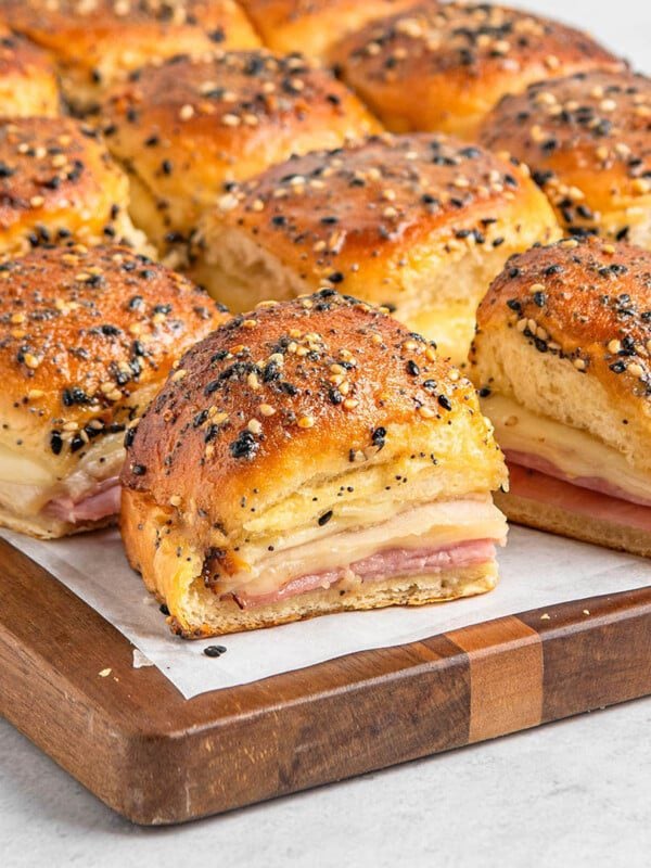 hawaiian roll ham and swiss sliders