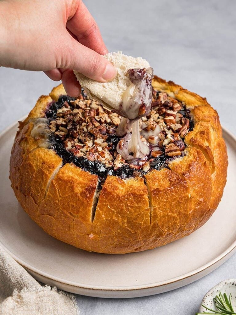 baked brie pull apart bread