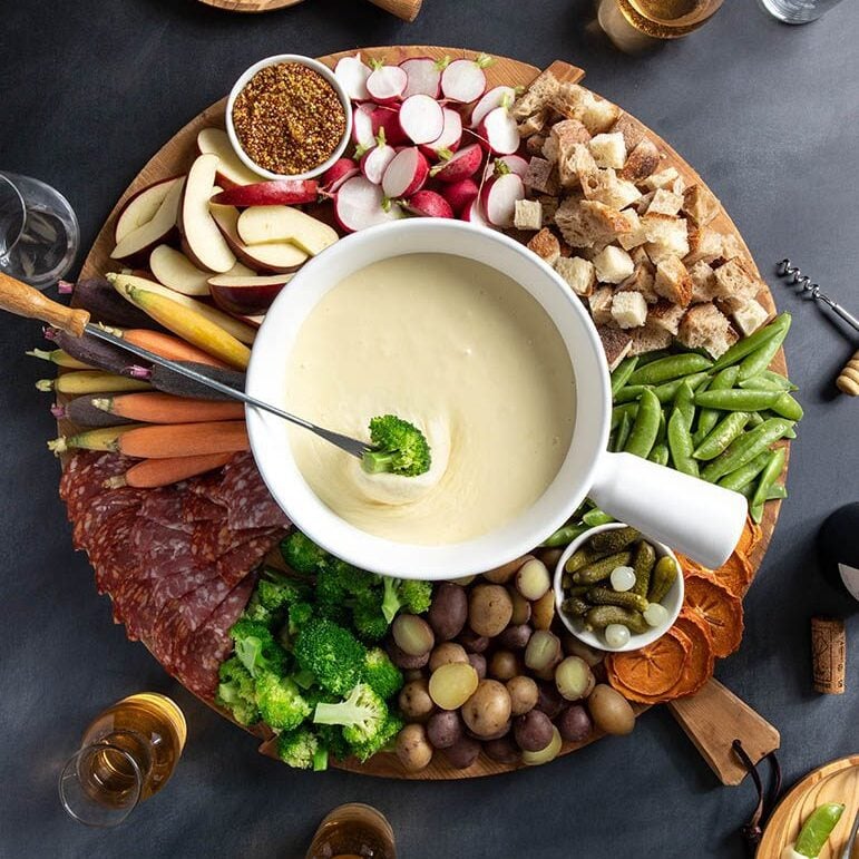 cheese fondue recipe in fondue pot